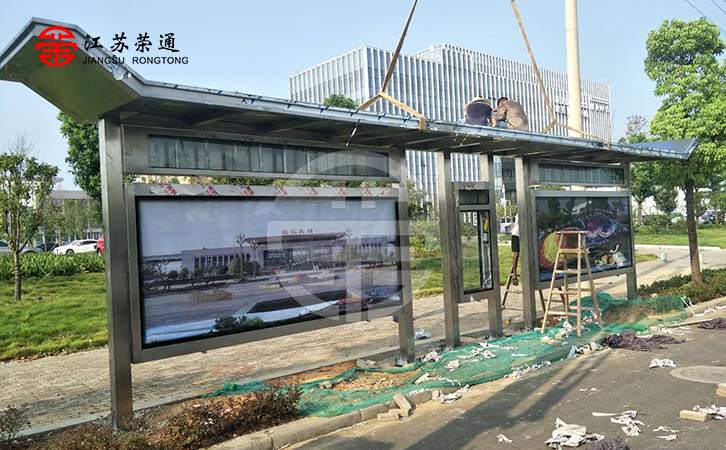 公交站臺廠家不斷精進制作工藝，確保專業(yè)性